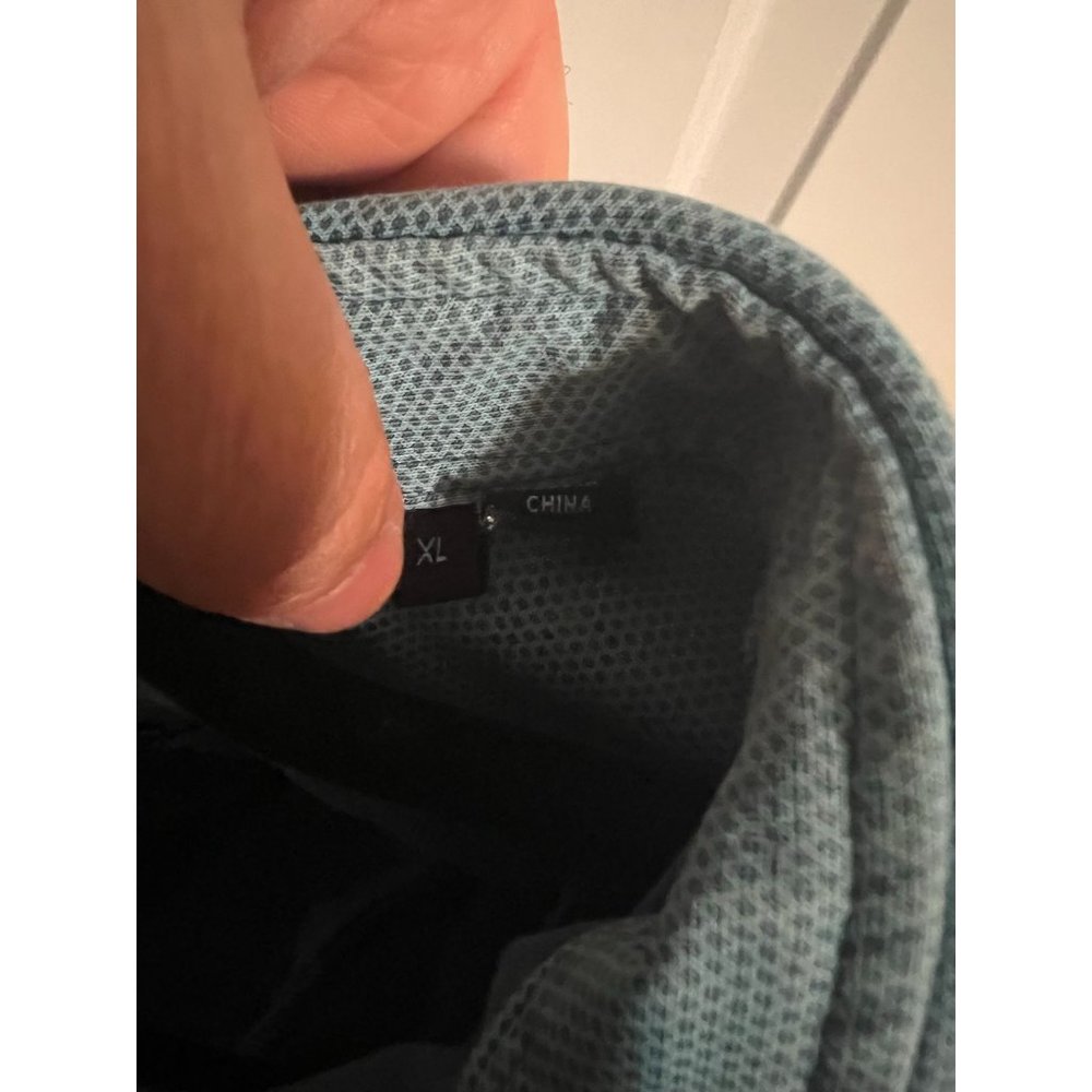 Hugo Boss Short‎ Sleeve Button Up Shirt - Size XL - Picture 3 of 4